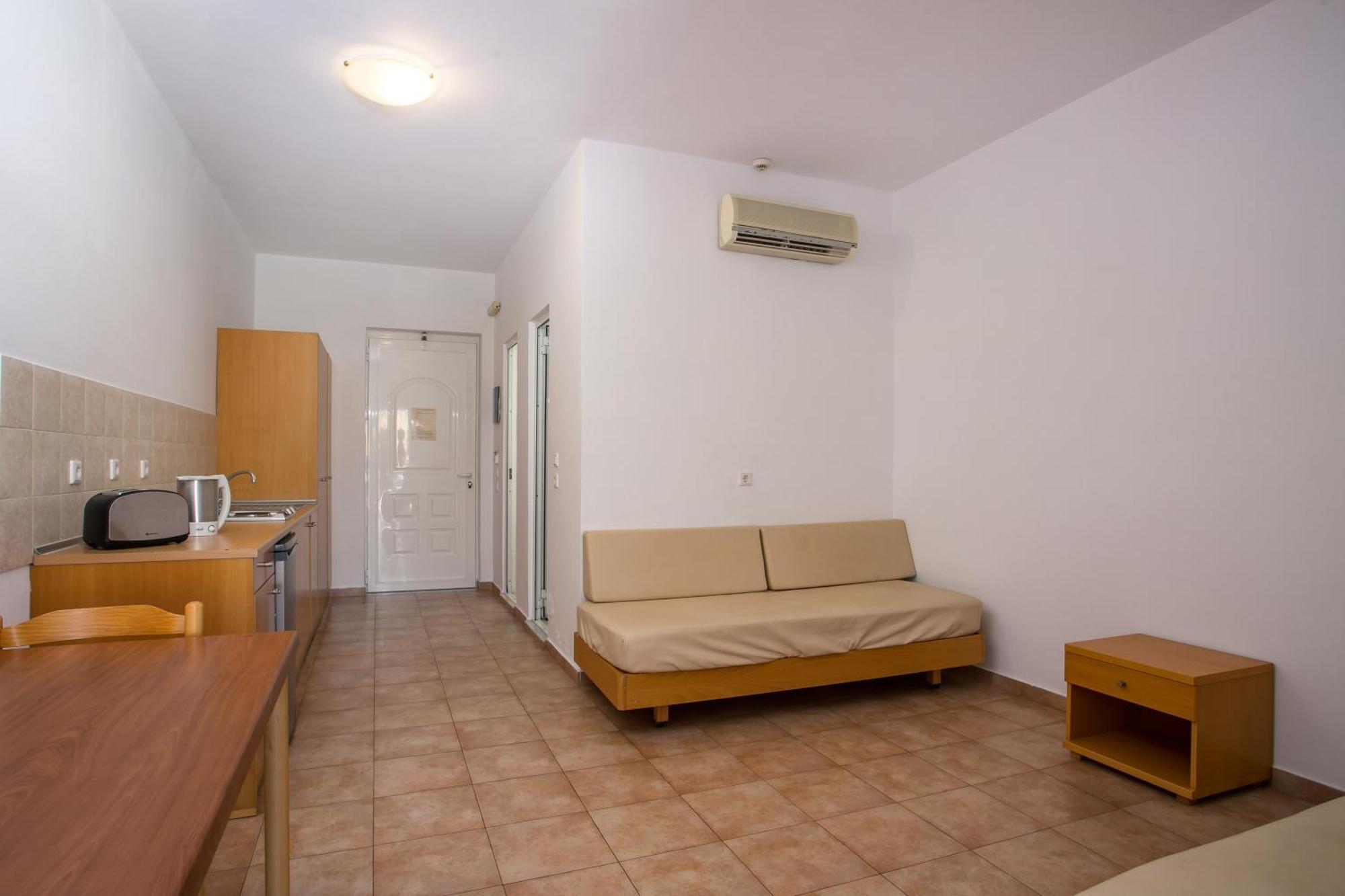 Lambis Studios & Apartments Λίνδος Εξωτερικό φωτογραφία